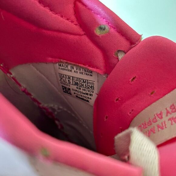 Reebok Club C Double Geo Womens US 7.5 Frost Berry - Picture 8 of 9